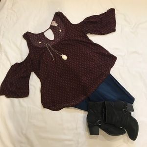 Mossimo Cold Shoulder Loose Fit Top size LG